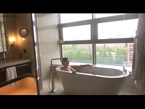❤️ عزیزم فوق العاده با شور و شوق بیدمشک خود را در حمام تکان می دهد ☑ فیلم لعنتی در fa.watchhentai.ru ﹏
